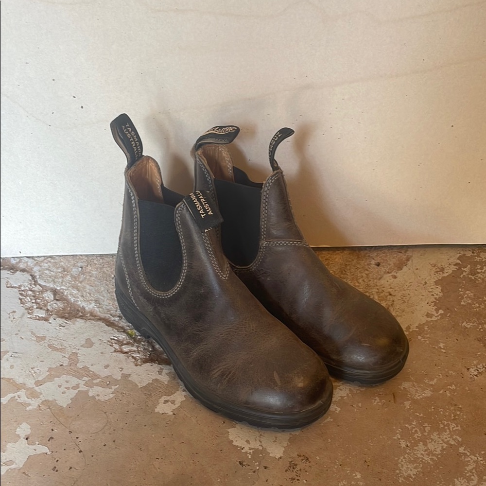 Blundstone Dark Brown Leather Boots